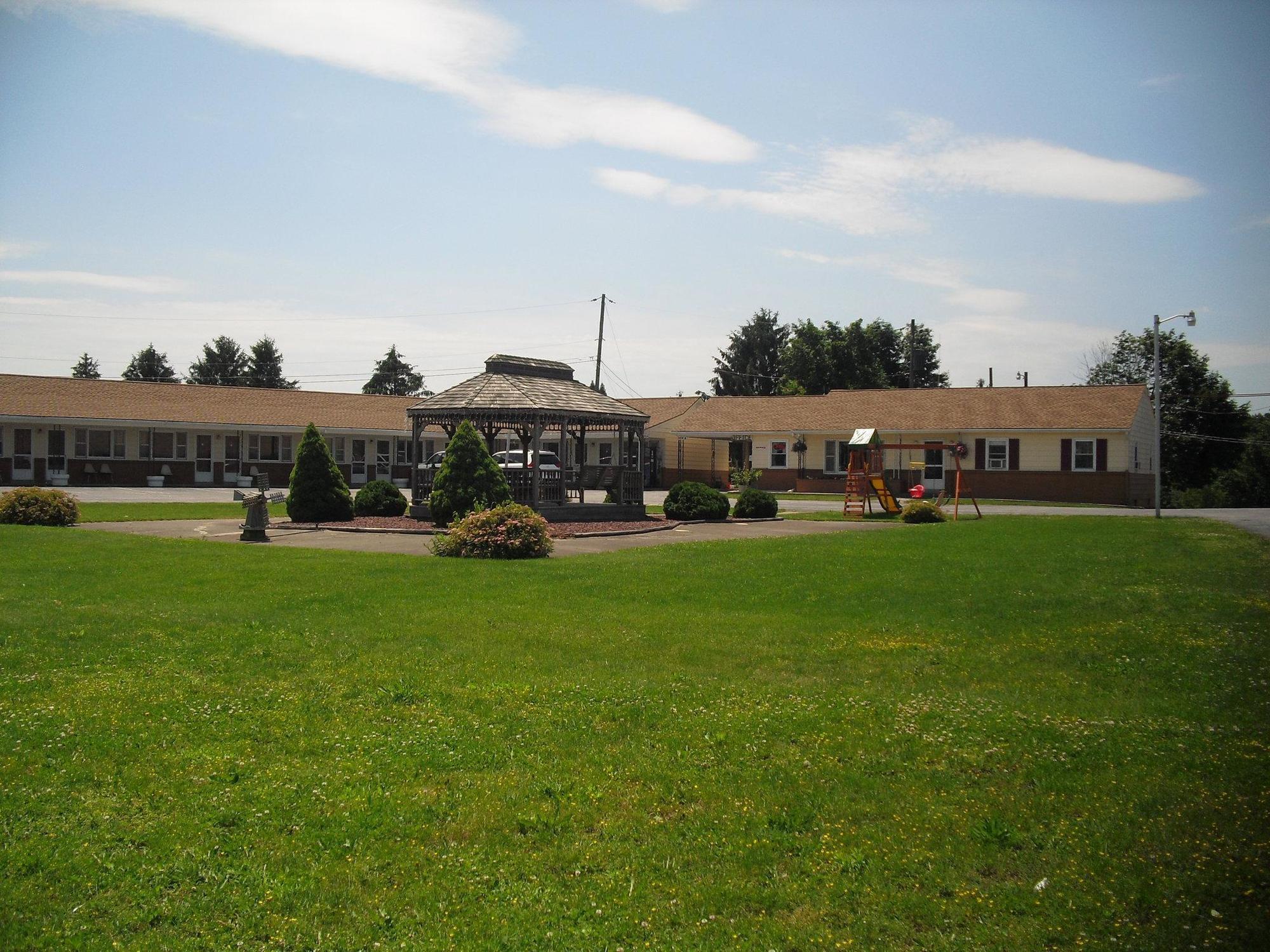 Budget Inn Mifflintown מראה חיצוני תמונה
